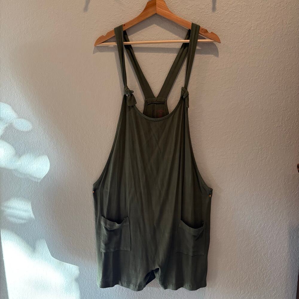 EVERLY GREY Linen Blend Romper Tie Shoulder Straps Olive Green Sz XS Casual